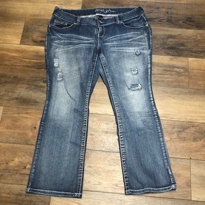 Women’s Distressed Jeans
